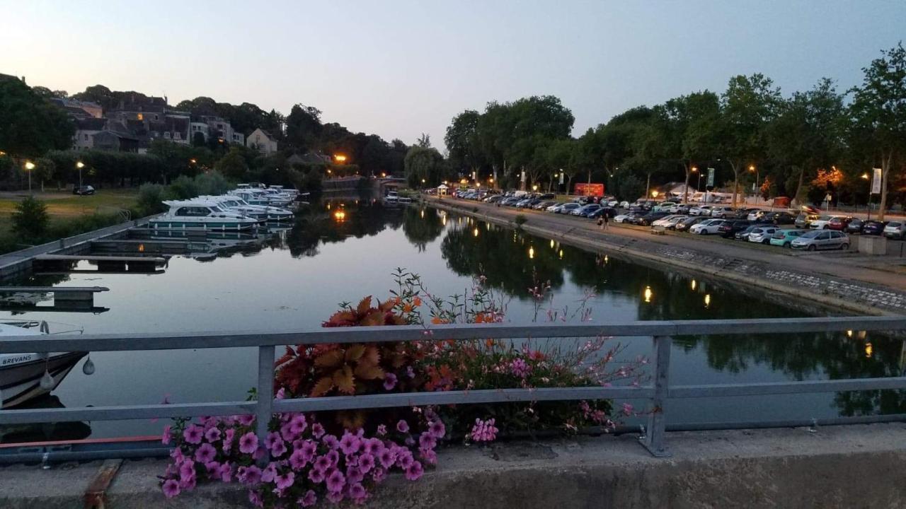 Appartement Confort Deux Etoiles Dole Exteriör bild